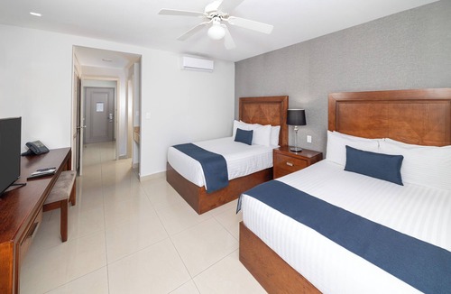 Leon Hotel | Hotel Suites Mexico Plaza Campestre