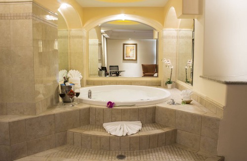 Avenida Revolucion Hotel | Hotel Ticuán
