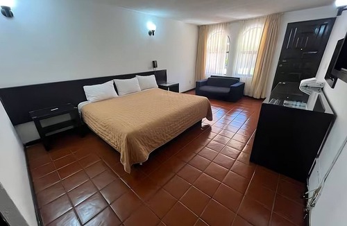 Morelia Hotel | Hotel Villa Capri, 1 cama triple 4 Huéspedes