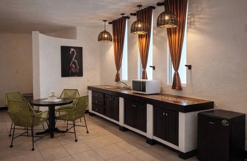 Ciudad Madero Hotel | Hotel Villa Capricho