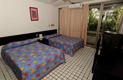 Ixtapa Hotel | Hotel Villas Paraiso/room 2