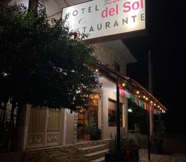 Jalpan de Serra Hotel | Hotel y Restaurante Villas Del Sol Jalpan de Serra