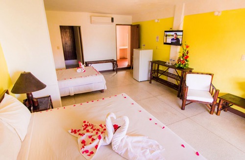Playa la Madera Hotel | Hotel Zihua Caracol