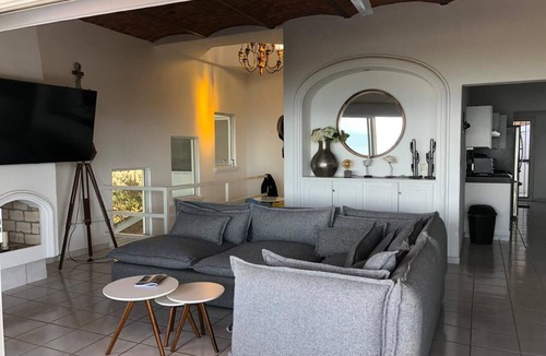 Raquet Club House | HOUSE FACING CHAPALA LAKE WITH BEAUTIFUL VIEW FROM ITTERRACES 24 HOURS SECURITY