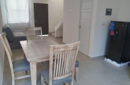 Queretaro House | House B Residential condominium with pool