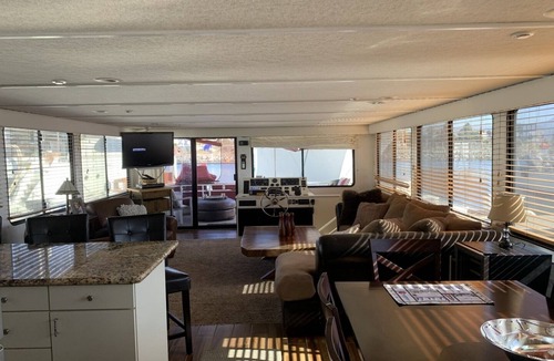 Ensenada Boat Rental | House Boat 6 Bdrm 2 BathRm Jaccuzzi Gated Down Town Ensenada