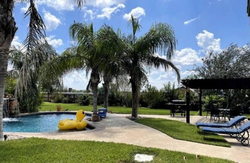 Alamo House | House on Vida Santa: Residential home with a pool!