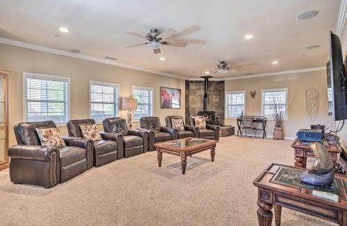 Blue Jay House | Huge Lake Arrowhead Home w/3 Decks & Grill!