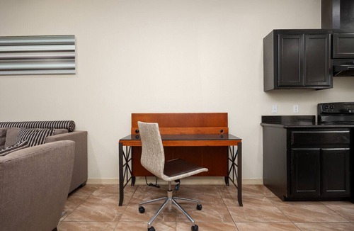 Pharr Apartment | Hummingbird apartment 7.0