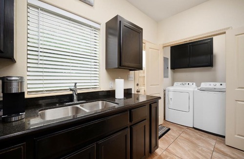Pharr Apartment | Hummingbird Haven 7 w King bed free parking Patio