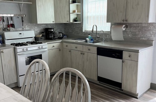 Tucson House | Ideal Haven- Perfect Convenient 2-bedroom house with Hot tub & pet friendly