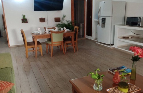 Alfredo V. Bonfil House | Iguana Apartment 10 meters from the pool