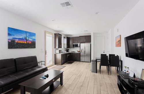 South Mountain House | in-law suite with private entrance in a newly built house