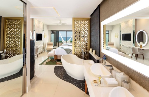 El Tezal Hotel | Incredible 2-bedroom. Inspiring location indoors and out. Garza Blanca Cabo.