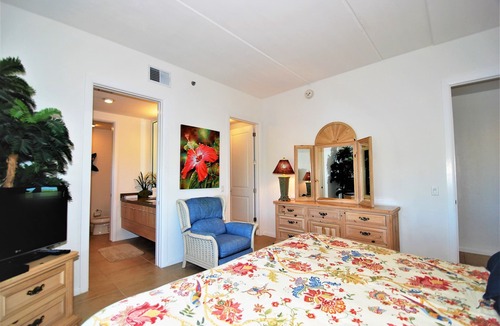 The Shores Condo | Incredible beachfront condo overlooking the beach!
