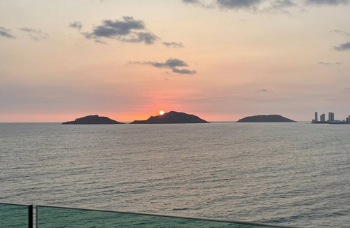 Mazatlan Condo | Incredible ocean sunset views from bedroom, living area &balcony - Torre Eme!