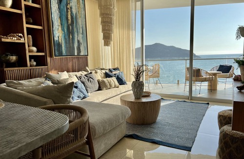 Zona Dorada House | Increible depa con vista al mar. Z.dorada(factura)