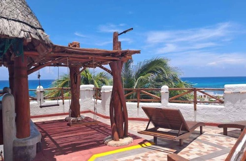 La Gloria Apartment | Isla Mujeres King Studio, Steps to the Sea