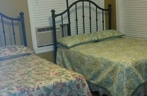 Rio Hondo House | "Jade" House Rental w/ Fishing Pier & Boat Dock