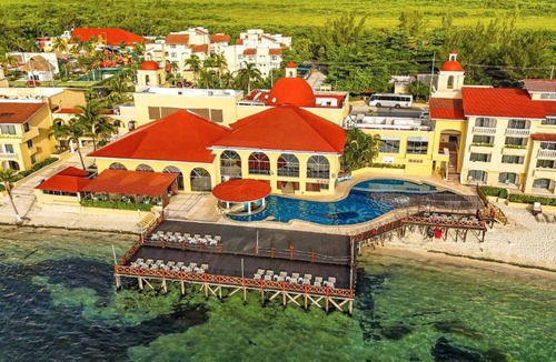 Downtown Cancun House | Junior Suite by All Ritmo Cancun Resort & Waterpar