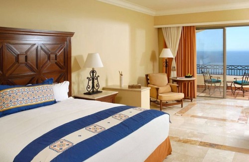 Paraiso Escondido Cabin | Junior Suite @ Pueblo Bonito Sunset Beach Sleeps 4