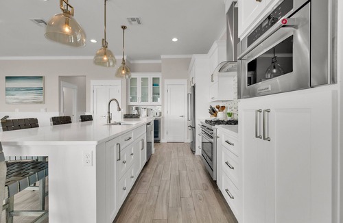 The Shores House | "Kite 1" New custom home Bay Views, Private pool & Hot tub, Sleeps 8