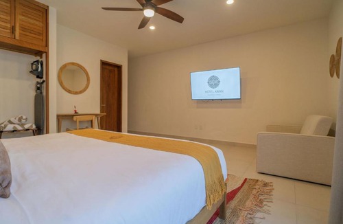 Jimenez Hotel | Kukulkán King Suite con Balcón