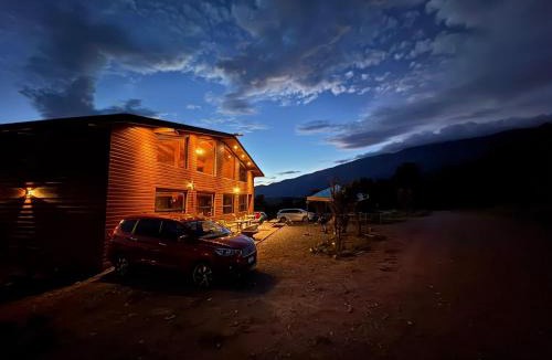 San Antonio de Las Alazanas Other | La Casona del atardecer