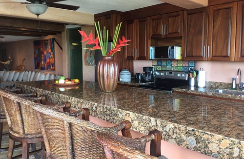 Zihuatanejo Condo | La Casa Que Ve al Mar te da la bienvenida en 2026!