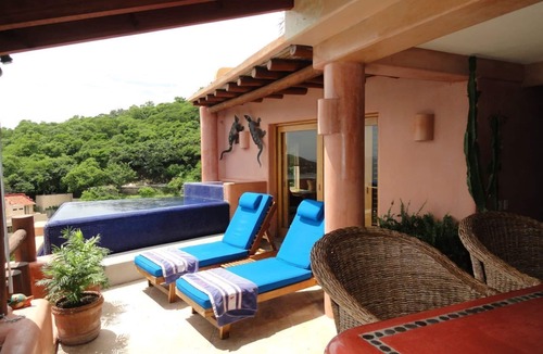 Zihuatanejo Condo | La Casa Que Ve al Mar te da la bienvenida en 2026!