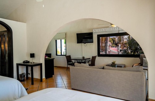 San Jose del Cabo Hotel | La Marina Inn