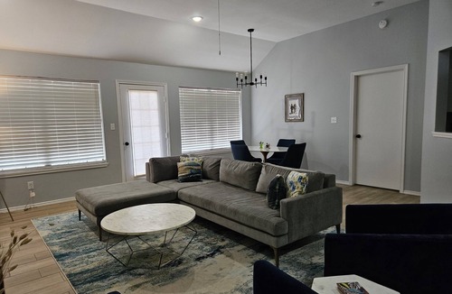 Mission House | 💠La Puerta Azul - Beautiful home in Mission, TX 💠