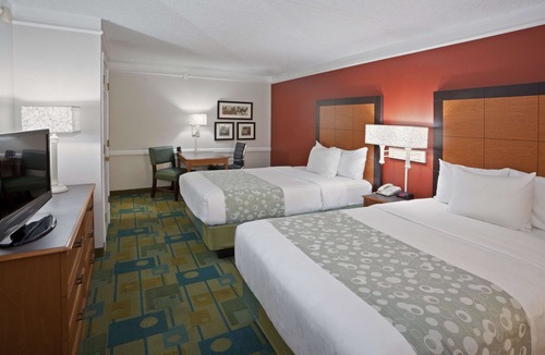 Tempe Hotel | La Quinta Inn by Wyndham Phoenix Sky Harbor Airport