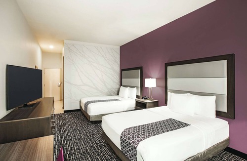 McAllen Hotel | La Quinta Inn & Suites by Wyndham McAllen La Plaza Mall