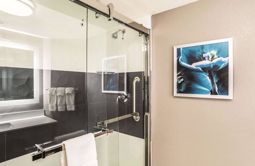 Ahwatukee Foothills Hotel | La Quinta Inn & Suites by Wyndham Phoenix Chandler