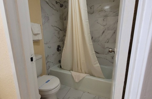 Brownsville Hotel | La Vista Motel
