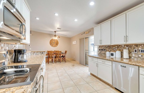 Lake Havasu City Cottage | Lake Havasu City Escape: Patio, Pool + Grill!