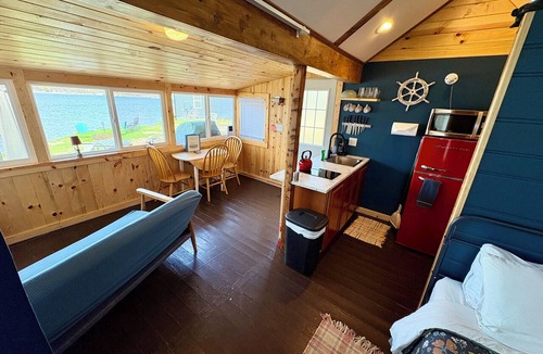 South Haven Cabin | Lakefront Cabin w/Dock & Kayaks, Fishing Escape Marine Comfort - Cabin 8