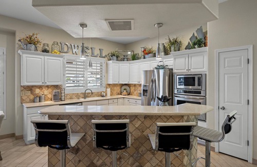 Arrowhead Lakes House | “LakeFront - Casa EnLago” Cardinals Football, Pontoon Boat, Fishing, Mini Golf!