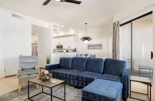 McCormick Ranch House | Lakefront Condo w/Heated Pool + spa in Scottsdale