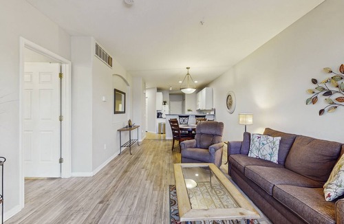 Superstition Lakes Condo | Lakefront condo with private washer/dryer, central AC & heated pool