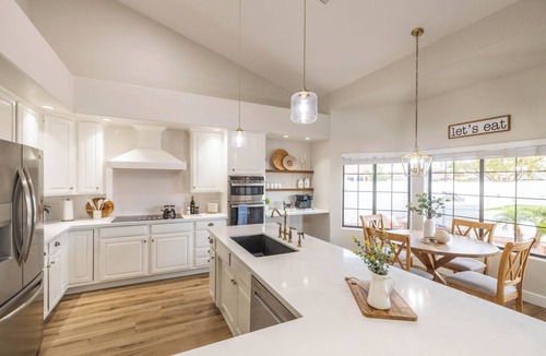 Val Vista Lakes House | Lakeside Paradise: Hot Tub, Pool, Golf & Games