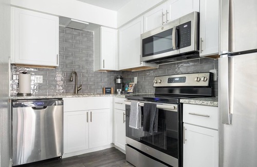 Maryvale Apartment | Landing | Beautiful 2BD in Maryvale Village