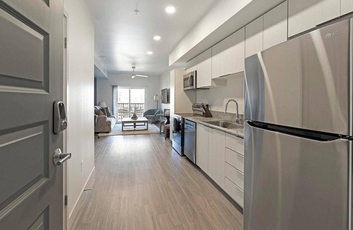 North Mountain Apartment | Landing | Chic 1BD, Pool, Gym