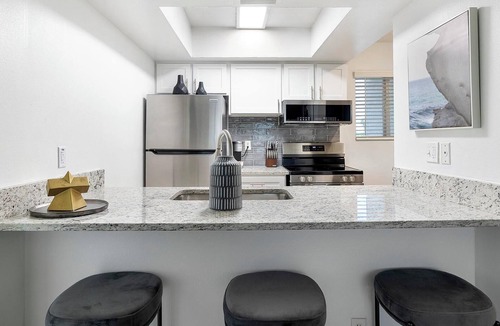 Glendale Apartment | Landing | Chic Studio in Glendale
