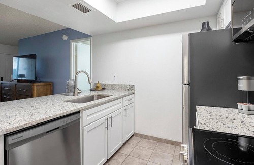 Glendale Apartment | Landing | Chic Studio in Glendale