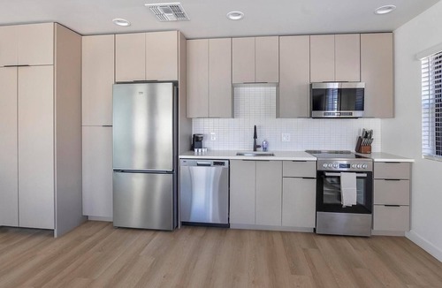 North Mountain Apartment | Landing | Modern 1BD, Game Room, Clubhouse