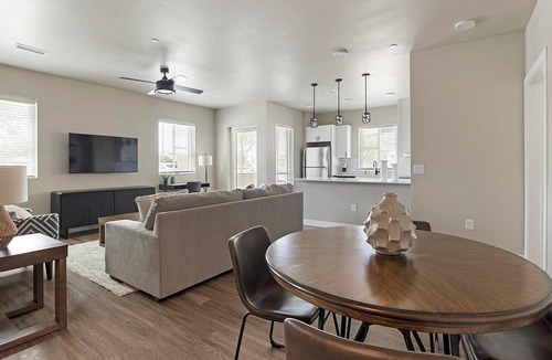 Goodyear Apartment | Landing | Modern 2BD, Clubhouse