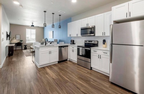 Goodyear Apartment | Landing | Stunning 2BD, Clubhouse
