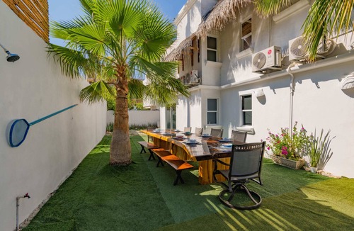 Centro Villa | Large villa with private pool walk to the beach and downtown